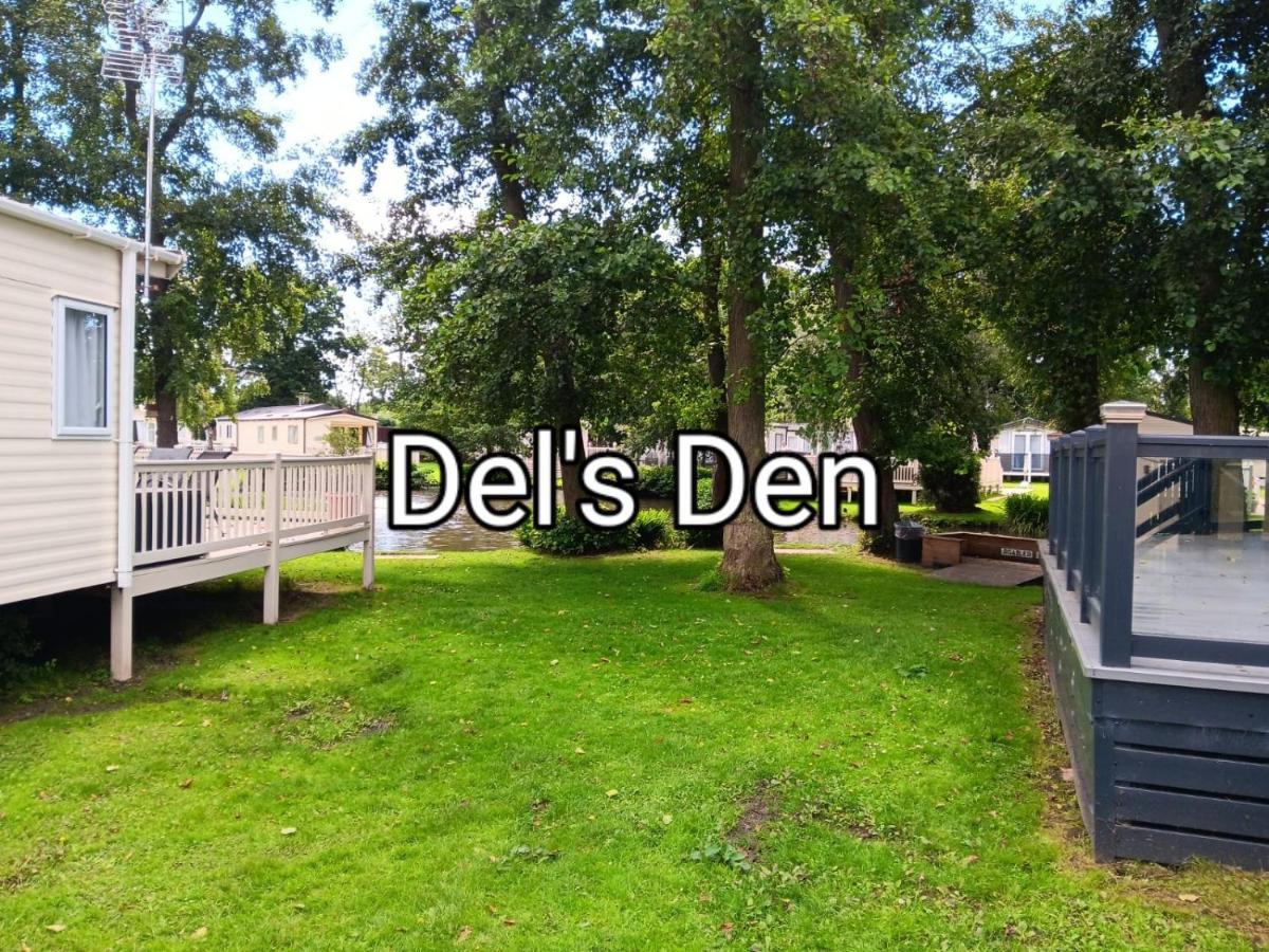 Del'S Den Lakeside Weeley Bridge Exterior foto
